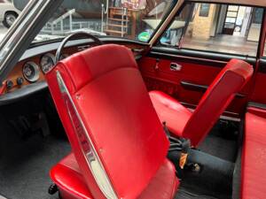 Image 16/37 of Volkswagen Karmann Ghia 1600 L (1968)