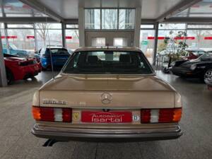 Bild 27/36 von Mercedes-Benz 380 SE (1981)