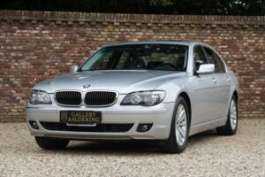 Immagine 25/50 di BMW 750i (2007)