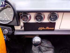 Bild 34/52 von Alfa Romeo 1750 Spider (1969)