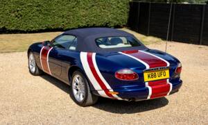 Immagine 15/42 di Jaguar XK8 4.0 (2001)