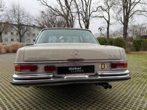 Image 3/44 of Mercedes-Benz 280 SEL 3,5 (1971)