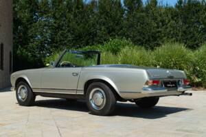 Image 17/50 de Mercedes-Benz 230 SL (1965)