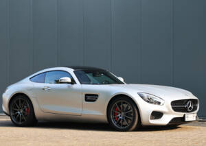 Image 8/56 of Mercedes-AMG GT-S (2017)