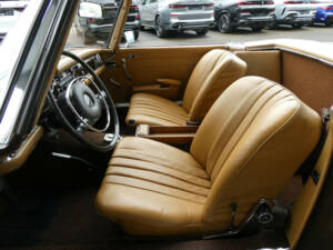 Imagen 10/30 de Mercedes-Benz 280 SL (1968)