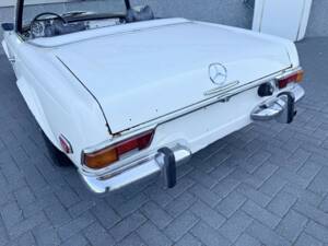 Image 18/50 of Mercedes-Benz 280 SL (1970)