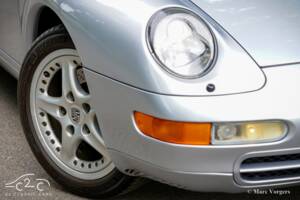 Image 38/63 of Porsche 911 Carrera (1996)