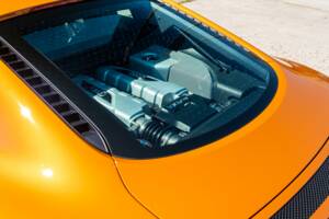 Image 17/36 of Audi R8 V10 (2013)