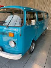 Bild 45/47 von Volkswagen T2b Kleinbus (1977)