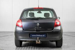 Imagen 9/15 de Renault Clio III 1.4 16V (2006)