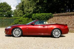 Image 18/50 of Jaguar XK (2011)