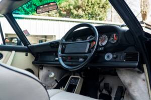 Imagen 40/60 de Porsche 911 Carrera 3.2 (WTL) (1988)