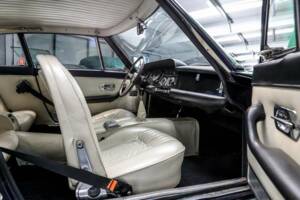 Bild 23/30 von Ferrari 330 GT 2+2 (1964)