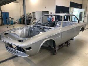 Image 25/72 of BMW 3.0 CS (1973)