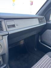 Immagine 28/39 di Mercedes-Benz 190 E 2.6 (1990)