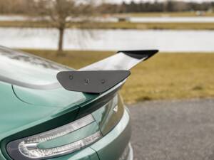 Image 48/65 de Aston Martin Vantage GT8 (2017)