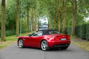 Image 7/50 of Alfa Romeo 8C Spider (2010)