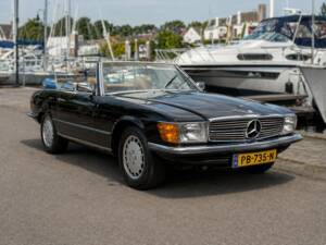 Image 1/8 de Mercedes-Benz 380 SL (1982)
