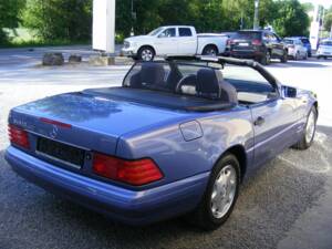 Immagine 21/39 di Mercedes-Benz SL 320 (1997)