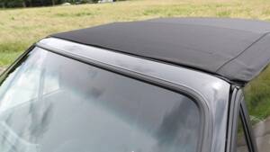 Immagine 16/53 di BMW 320i (1989)