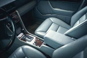 Image 11/15 of Mercedes-Benz E 420 (1995)