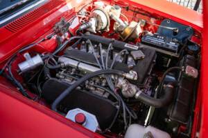 Image 3/45 of Alfa Romeo 2000 GT Veloce (1975)