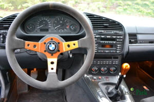 Image 27/50 of BMW 323i (1998)