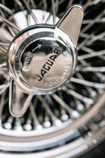Image 16/63 of Jaguar E-Type (1969)