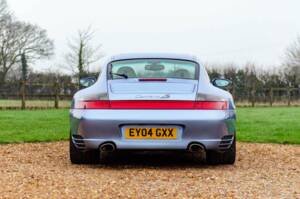 Image 7/17 of Porsche 911 Carrera 4S (2004)