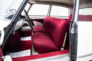 Imagen 12/34 de Citroën ID 19 (1966)