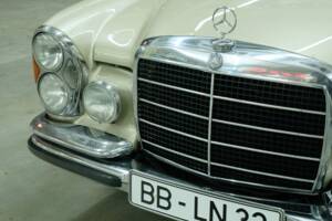 Bild 26/50 von Mercedes-Benz 300 SEL 6.3 (1968)