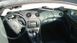 Image 20/26 de Mercedes-Benz SL 350 (2004)