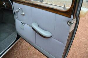 Imagen 12/19 de Mercedes-Benz 220 a (1956)