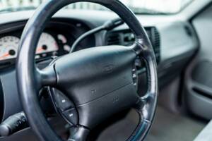 Image 35/50 of Ford F-150 SVT Lightning (2002)