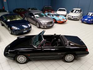 Immagine 9/55 di Alfa Romeo 2.0 Spider (1993)