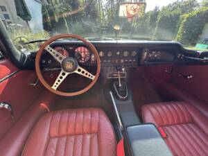 Image 17/23 de Jaguar Type E 4.2 (1964)