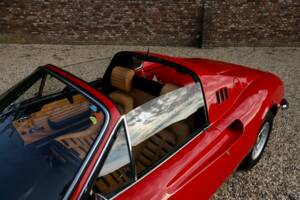 Image 43/50 of Ferrari Dino 246 GTS (1974)
