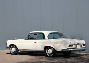 Image 20/45 of Mercedes-Benz 280 SE (1968)