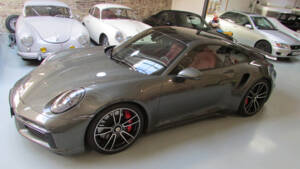 Image 7/20 of Porsche 911 Turbo (2022)