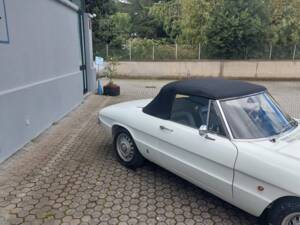 Immagine 10/23 di Alfa Romeo 1750 Spider Veloce (1968)