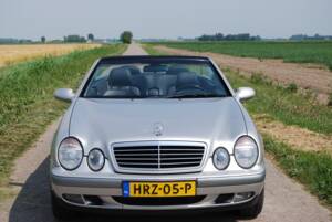 Image 4/46 of Mercedes-Benz CLK 200 (1999)
