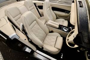 Image 22/50 of Bentley Continental GTC (2011)