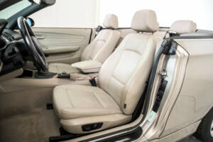 Image 42/50 of BMW 125i (2008)