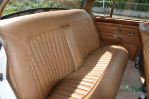 Image 13/35 of Jaguar 340 (1968)