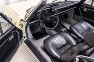 Imagen 6/28 de Peugeot 504 V6 Convertible (1975)