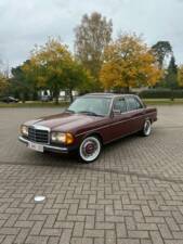 Bild 3/11 von Mercedes-Benz 230 E (1982)