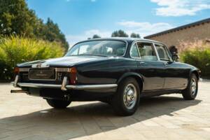 Bild 8/50 von Jaguar XJ 4.2 (1978)