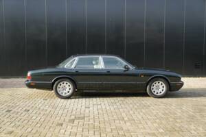 Afbeelding 30/30 van Jaguar XJ6 3.2 Sovereign (1997)