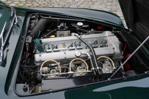 Image 4/22 de Aston Martin DB 6 Mk II (1970)