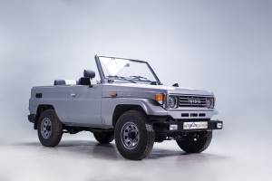 Image 7/27 de Toyota Land Cruiser BJ73 (1991)